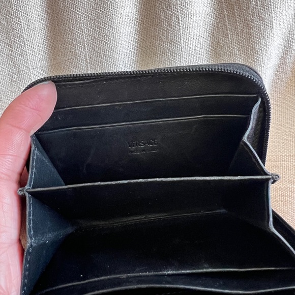 Versace authentic small wallet - Picture 2 of 3